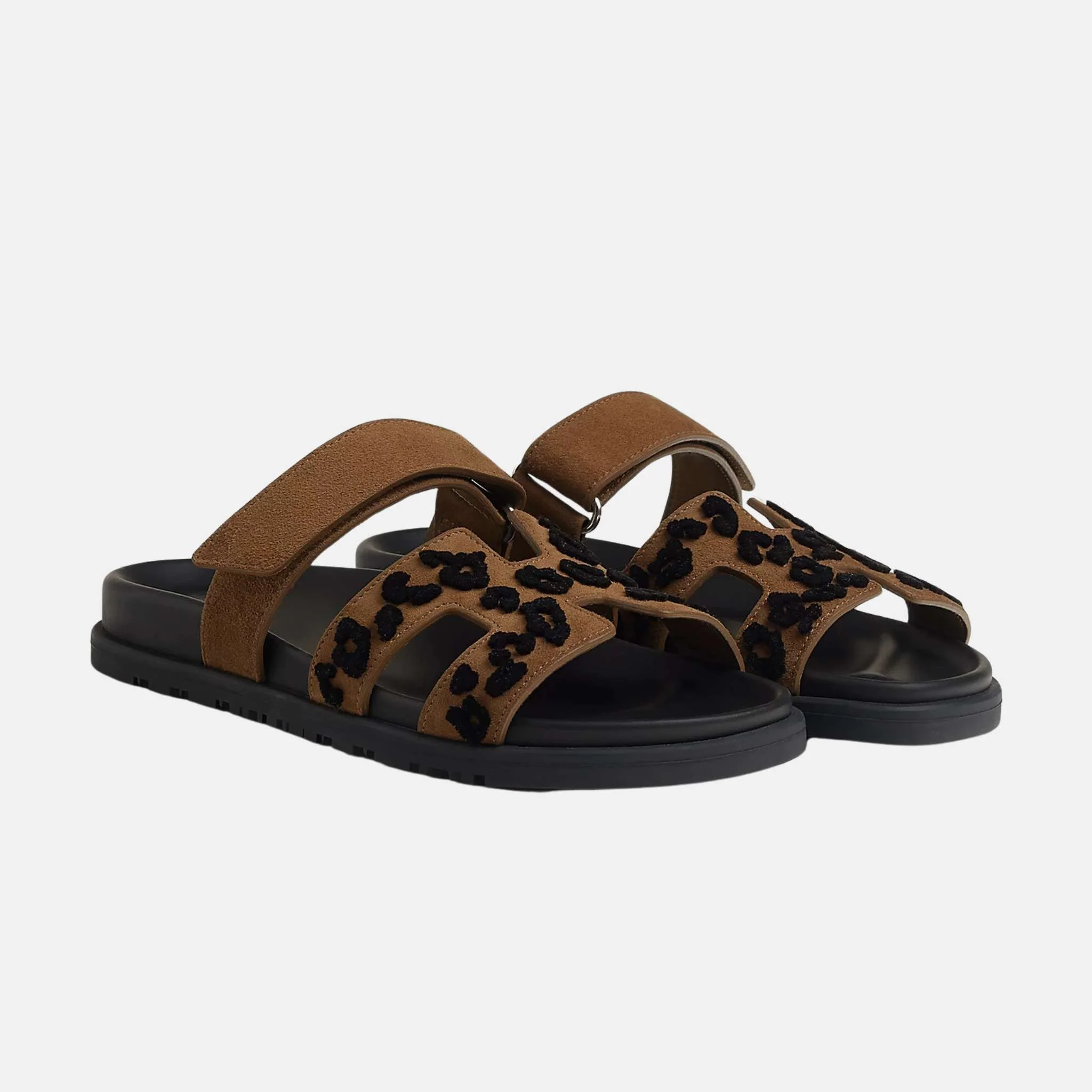 hermes-chypre-sandal-tufted-suede-goatskin-brun-fume-noir-front-view