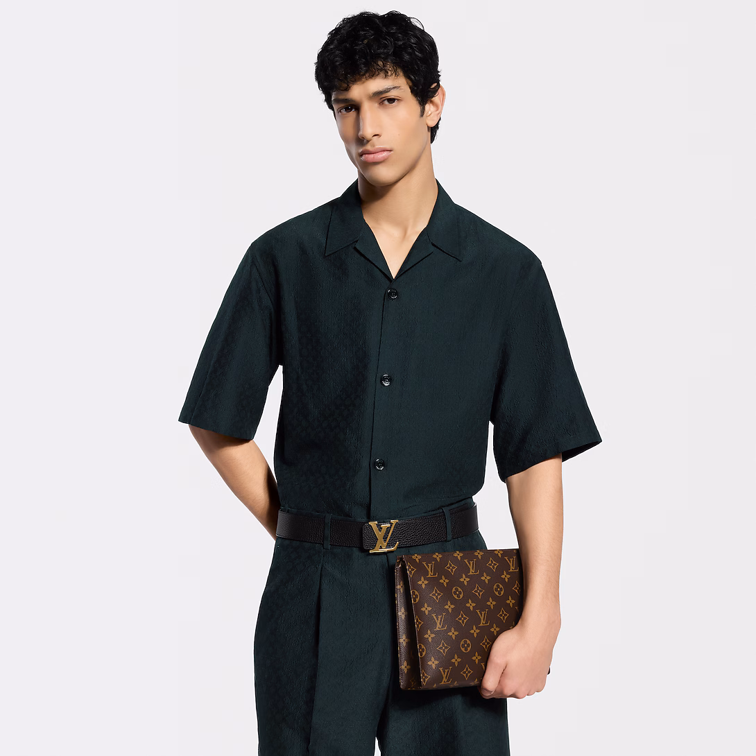louis-vuitton-poche-toilette-26–M28264_PM1_Worn view